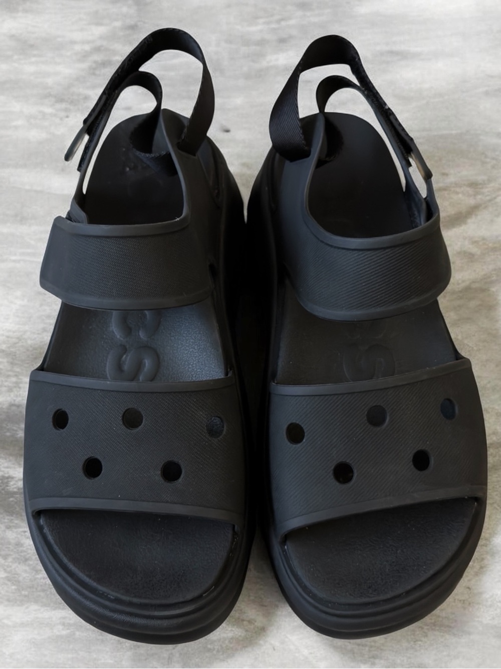 Crocs Soho Y-Strap Sandal Black Platform Sport Sandals - Picture 7 of 7